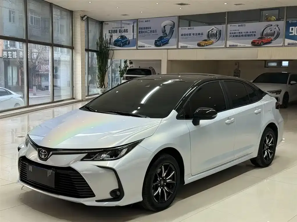 Toyota Corolla 2022 из CN, фото 1