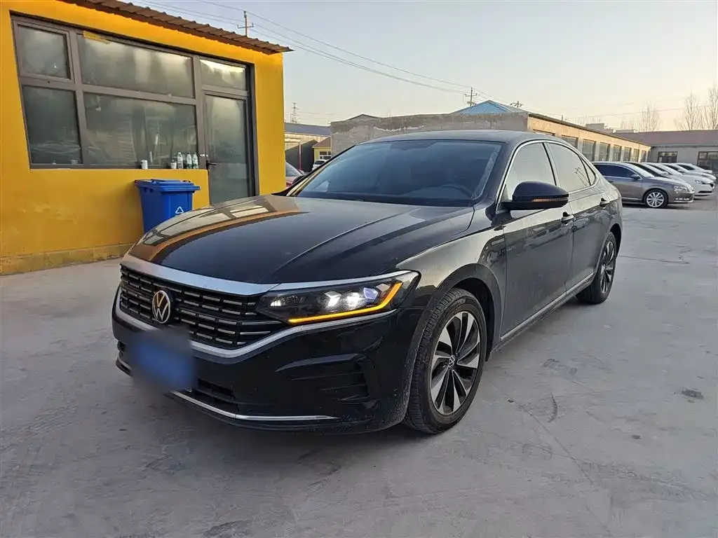 Volkswagen Passat — фото 1