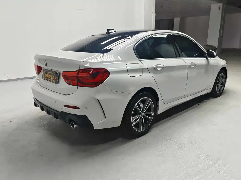 BMW 1 Series 2021 из CN, фото 8