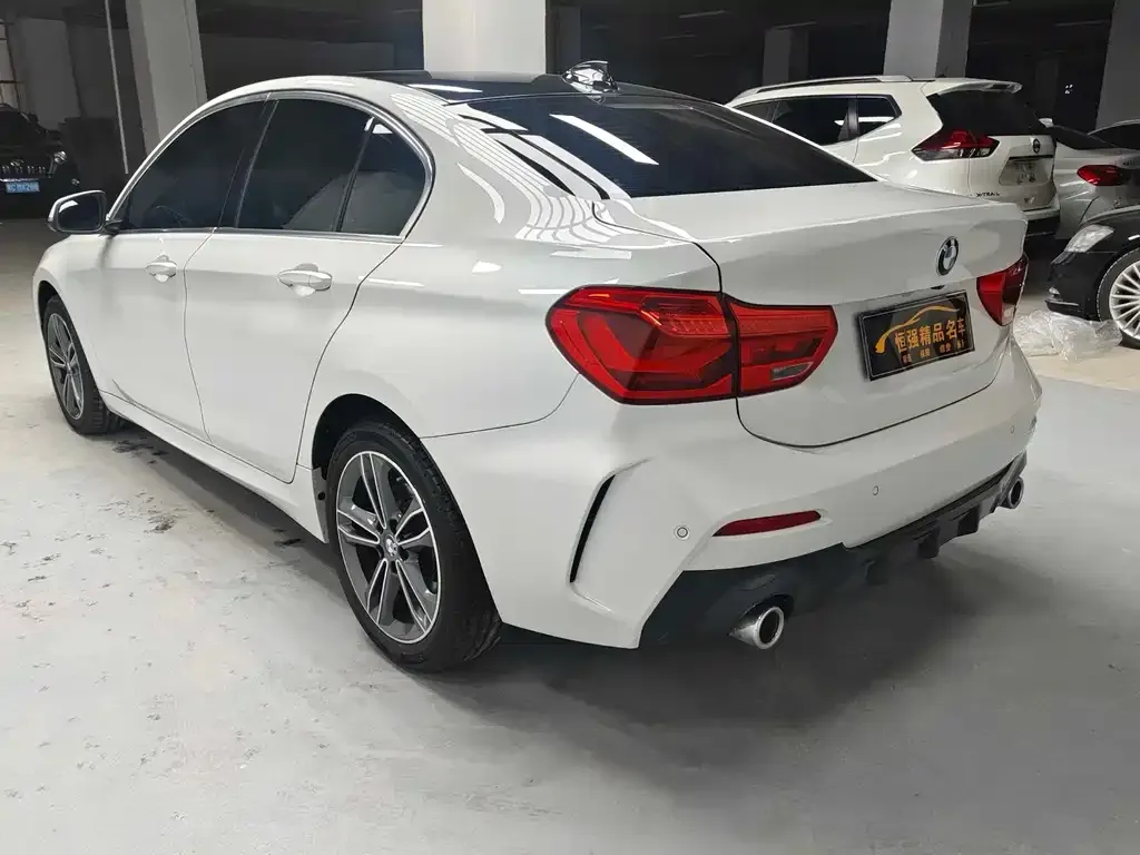 BMW 1 Series 2021 из CN, фото 10