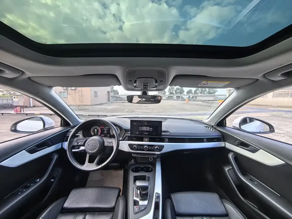 Audi A4L 2022 из CN, фото 5