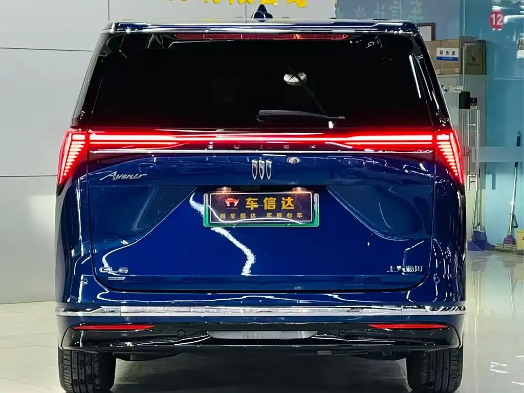 Buick GL8 Hybrid — фото 8