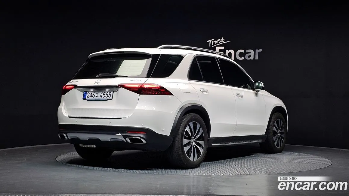 Mercedes-Benz GLE-Class — фото 2
