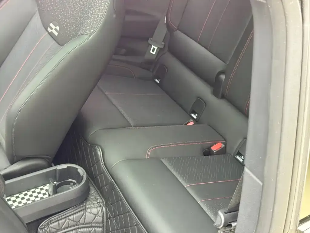 MINI JCW Electric 2025 из CN, фото 5