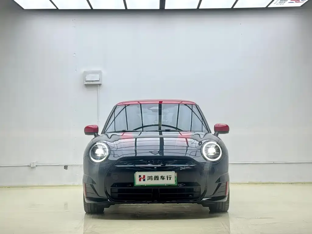 MINI JCW Electric 2025 из CN, фото 2
