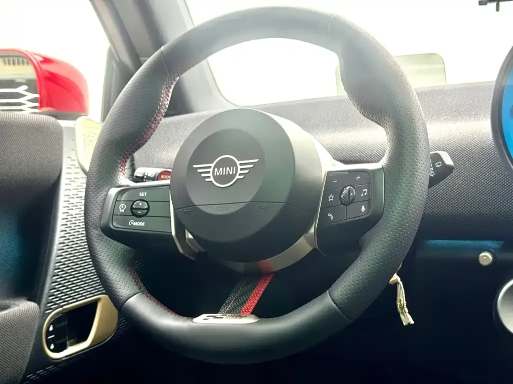 MINI JCW Electric 2025 из CN, фото 9