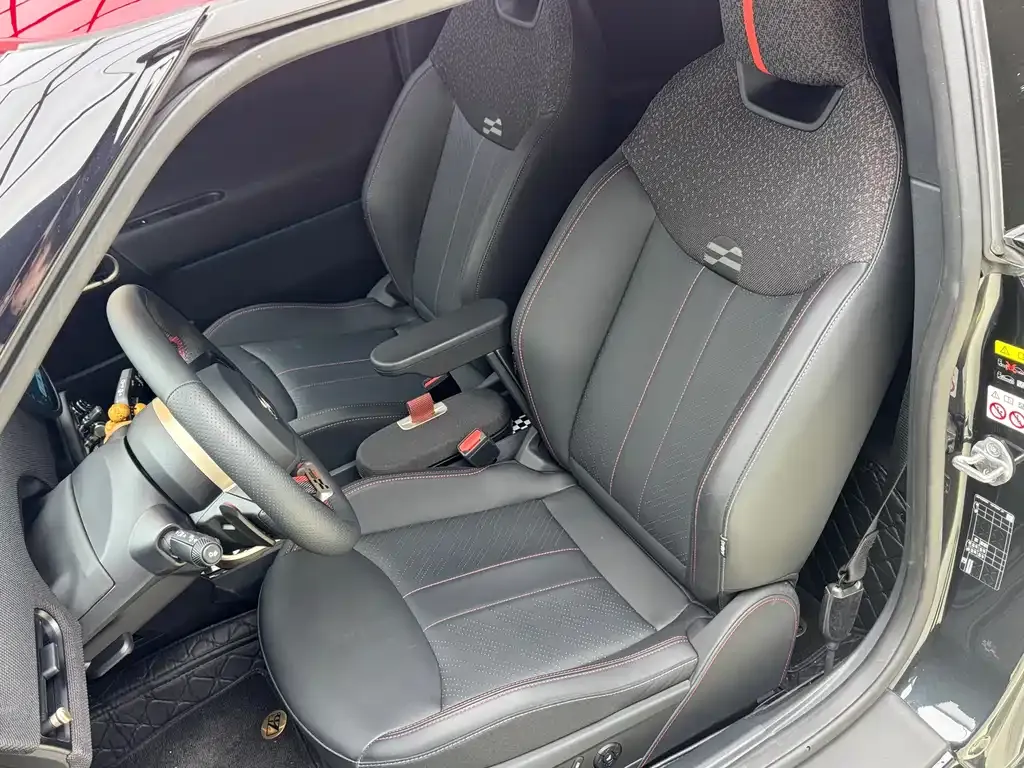 MINI JCW Electric 2025 из CN, фото 6