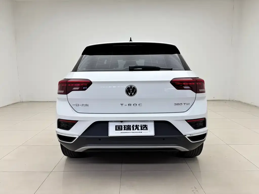 Volkswagen T-Roc — фото 7