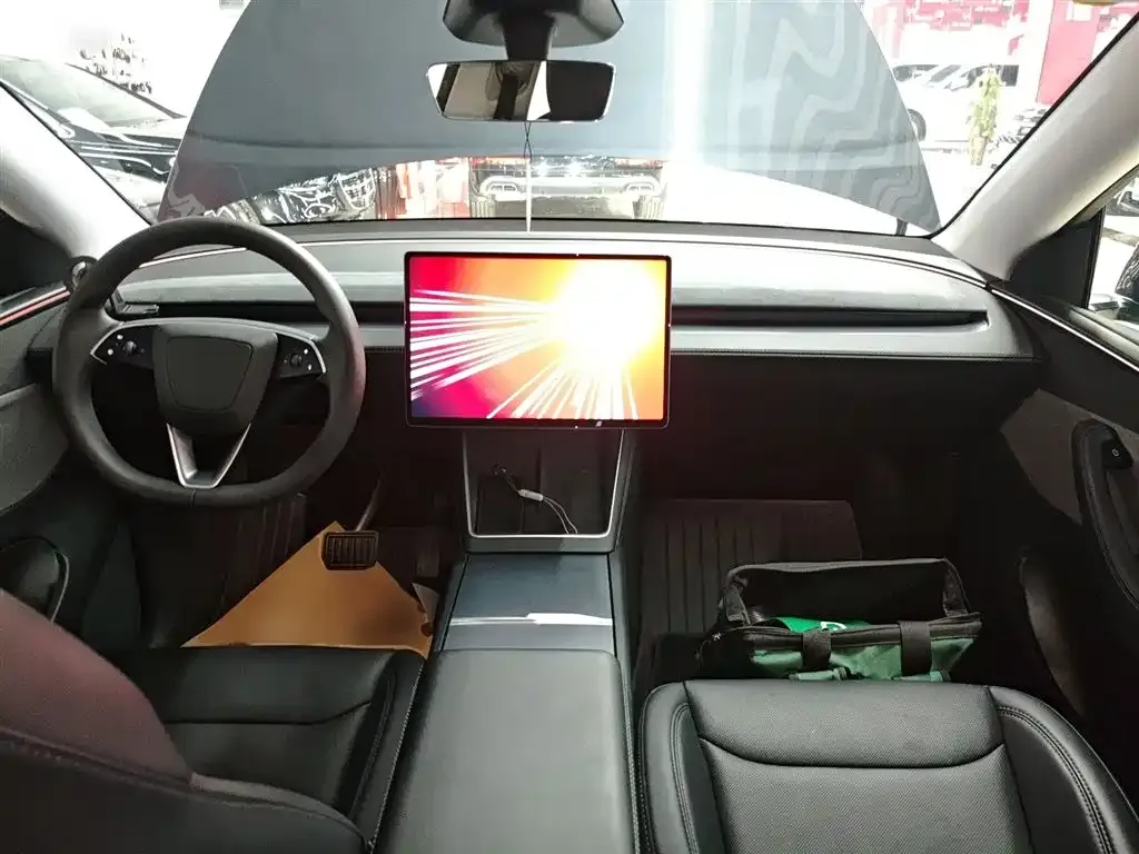 Tesla Model Y 2025 из CN, фото 3