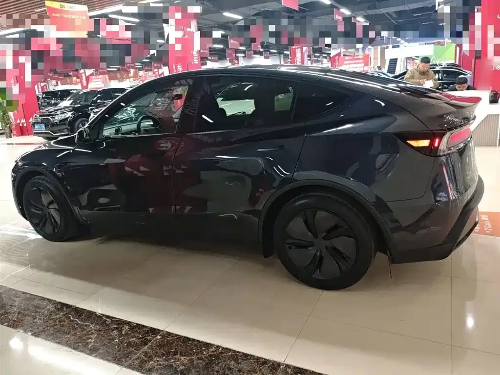 Tesla Model Y 2025 из CN, фото 7