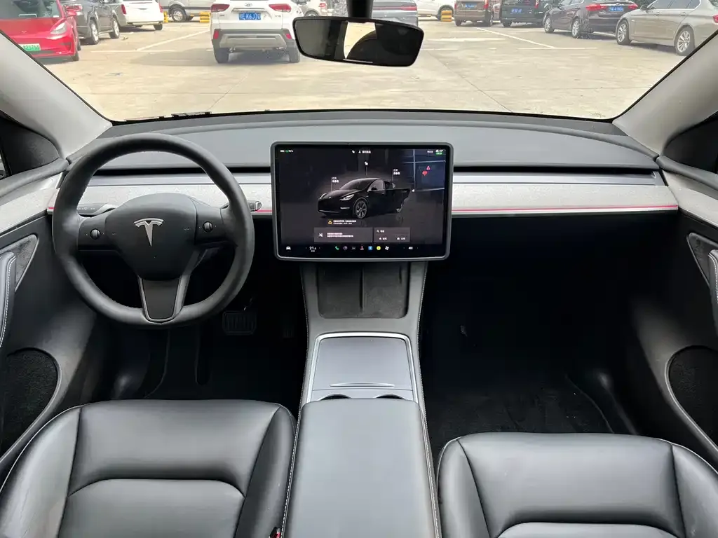 Tesla Model Y — фото 7