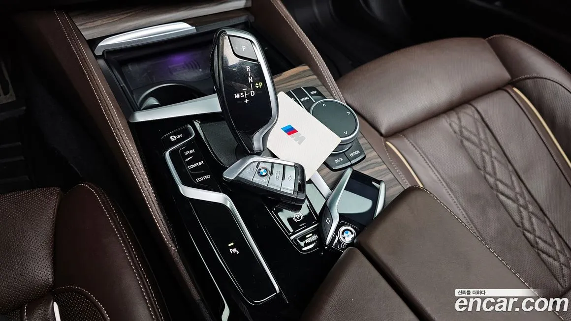 BMW 5-Series — фото 10
