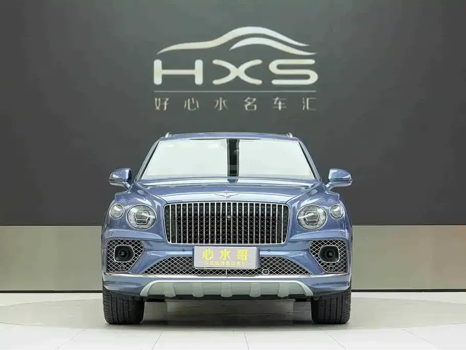 Bentley Bentayga 2023 из CN, фото 2