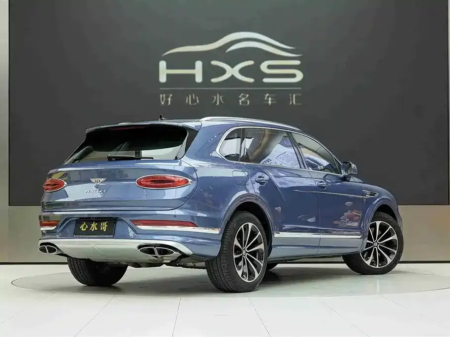 Bentley Bentayga 2023 из CN, фото 10