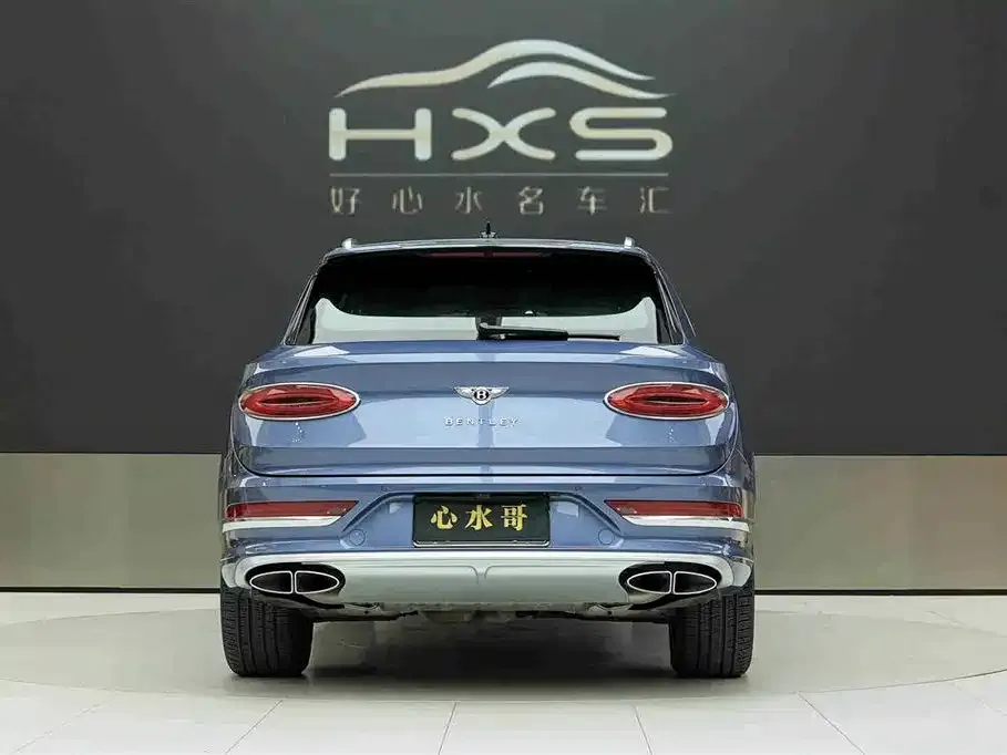 Bentley Bentayga 2023 из CN, фото 4