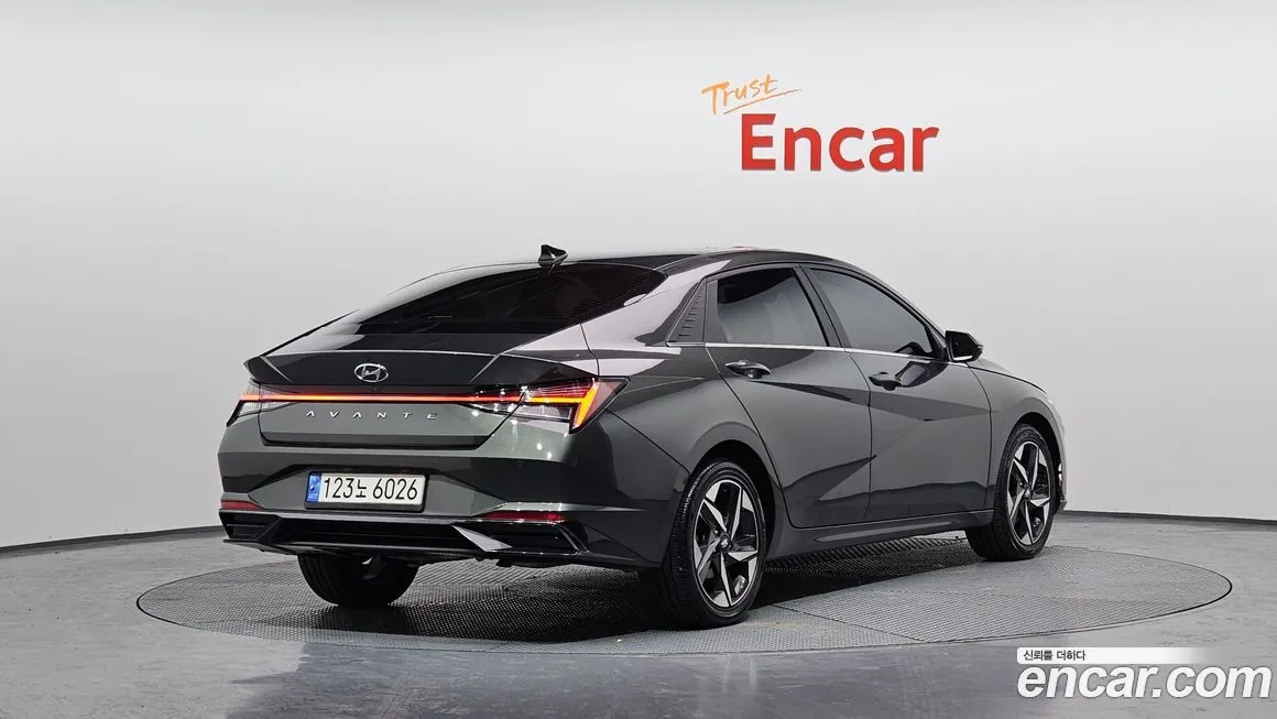 Hyundai AVANTE 2021 из KR, фото 2