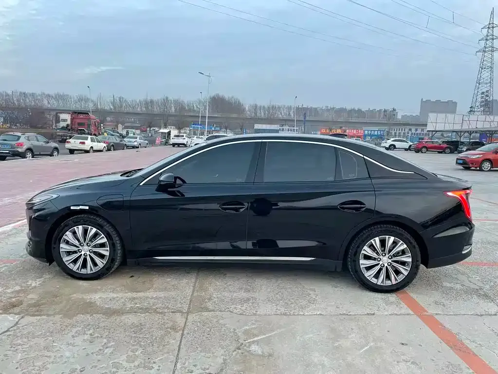 Hongqi E-QM5 2023 из CN, фото 10
