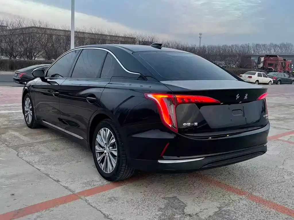 Hongqi E-QM5 2023 из CN, фото 7