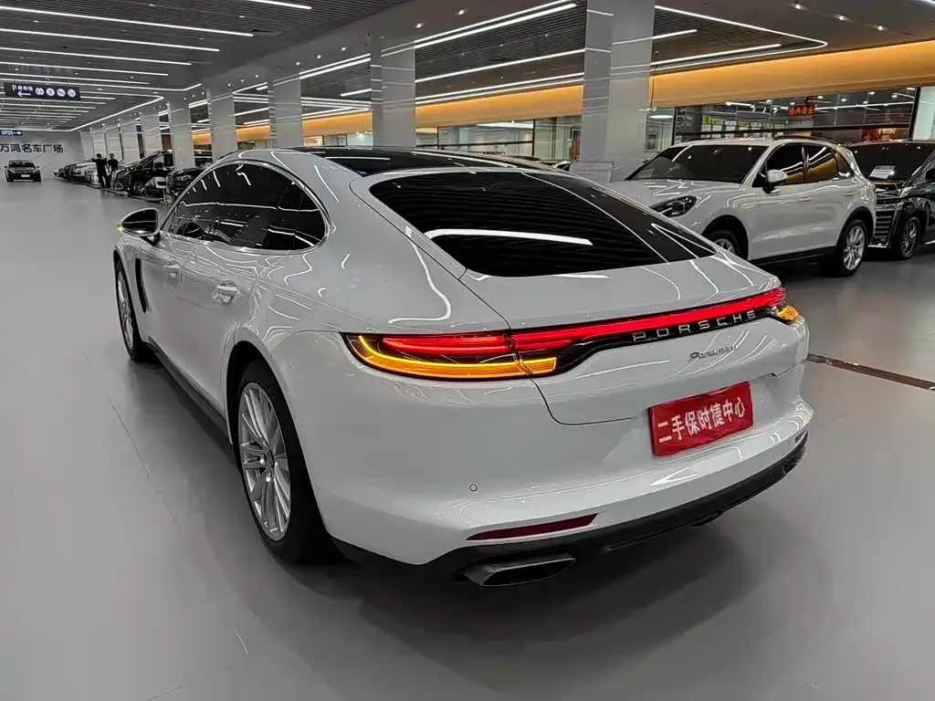 Porsche Panamera — фото 8