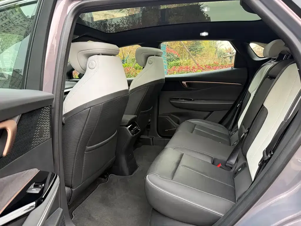 Buick E4 2024 из CN, фото 8
