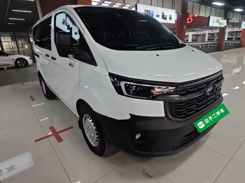 Ford Transit 2024 из CN, фото 5