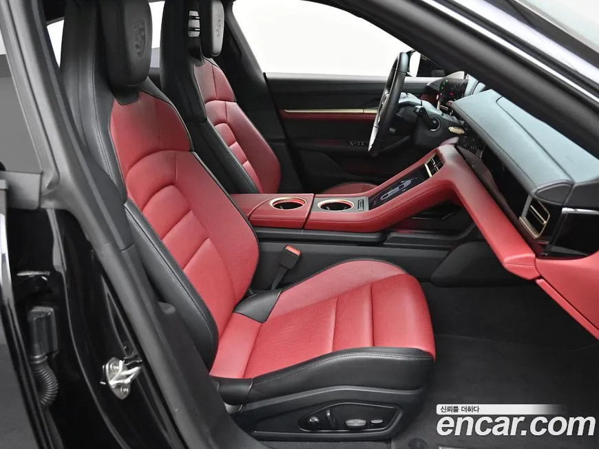 Porsche Taycan 2025 из KR, фото 3