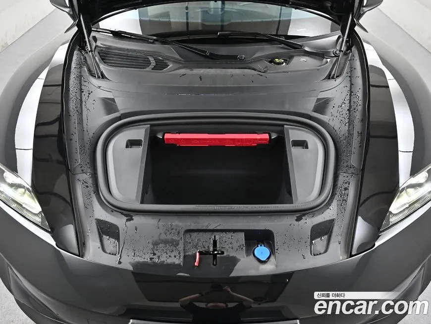 Porsche Taycan 2025 из KR, фото 4