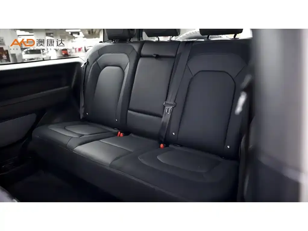 Land Rover Defender 2023 из CN, фото 3