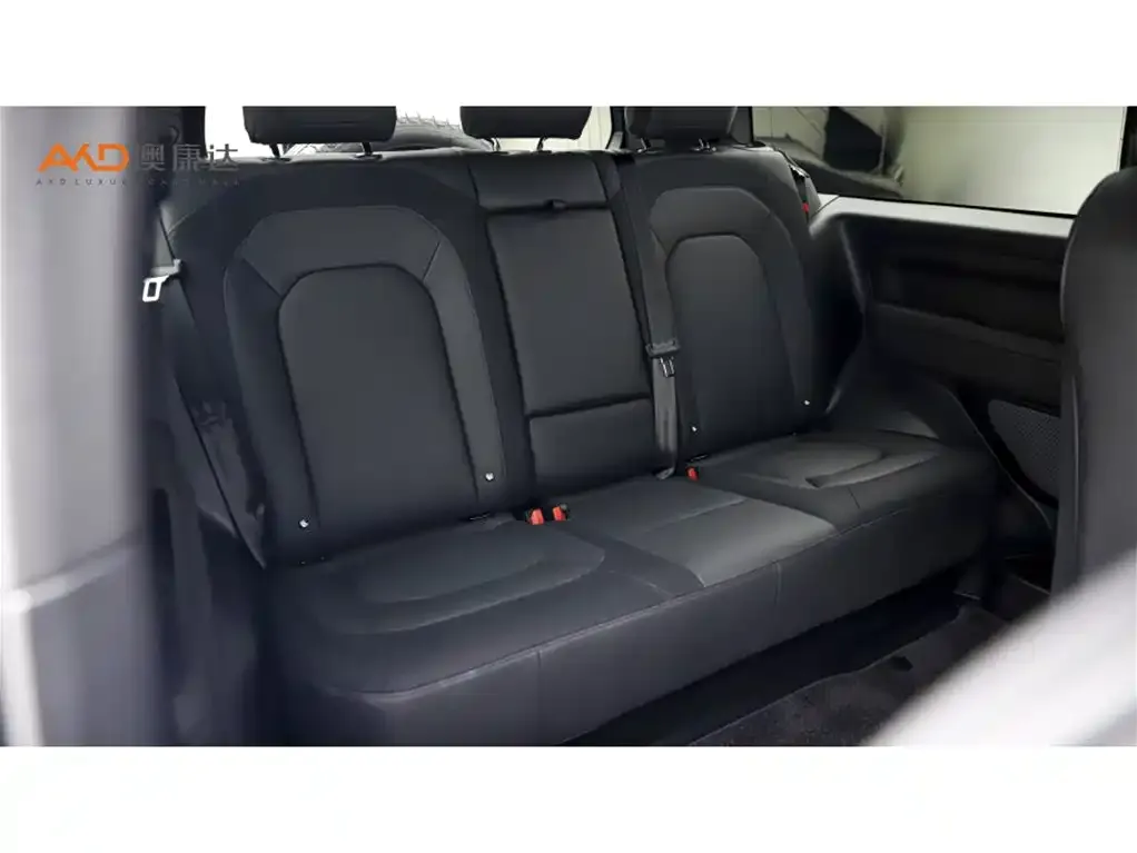 Land Rover Defender 2023 из CN, фото 7