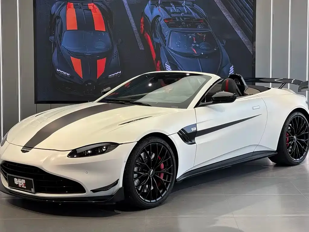 Aston Martin V8 Vantage 2023 из CN, фото 8