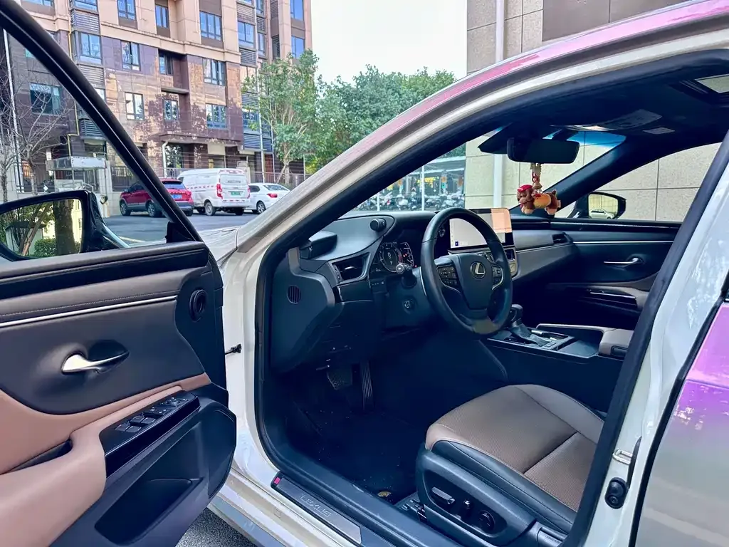 Lexus ES 2023 из CN, фото 9