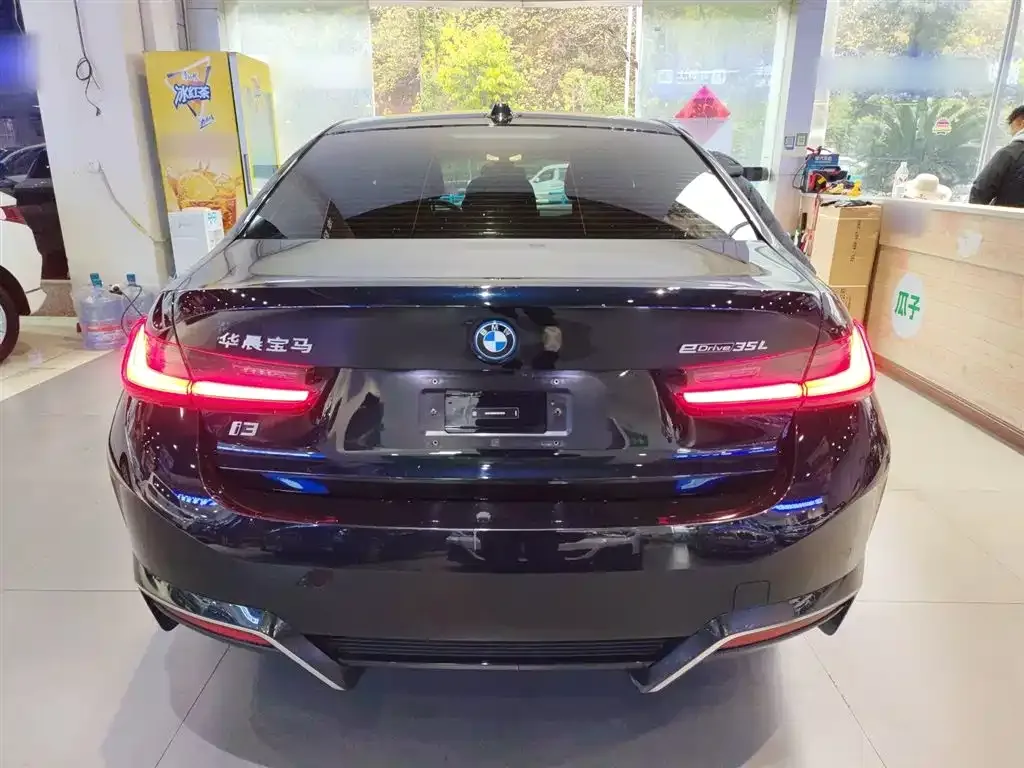 BMW i3 2024 из CN, фото 3