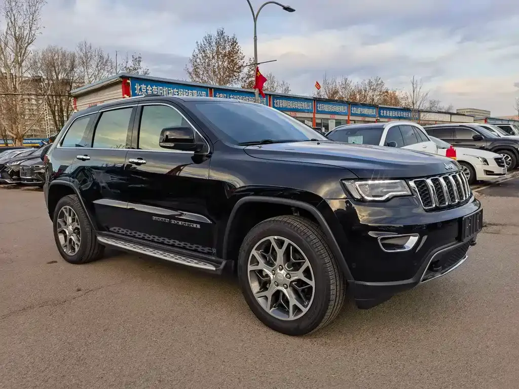 Jeep Grand Cherokee (Import) 2021 из CN, фото 10
