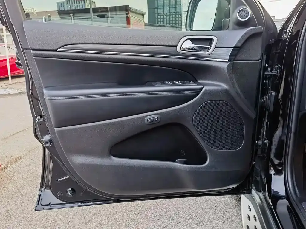 Jeep Grand Cherokee (Import) 2021 из CN, фото 4