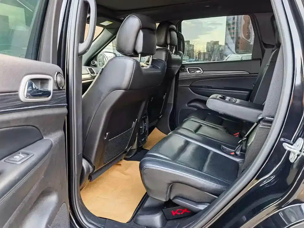 Jeep Grand Cherokee (Import) 2021 из CN, фото 6