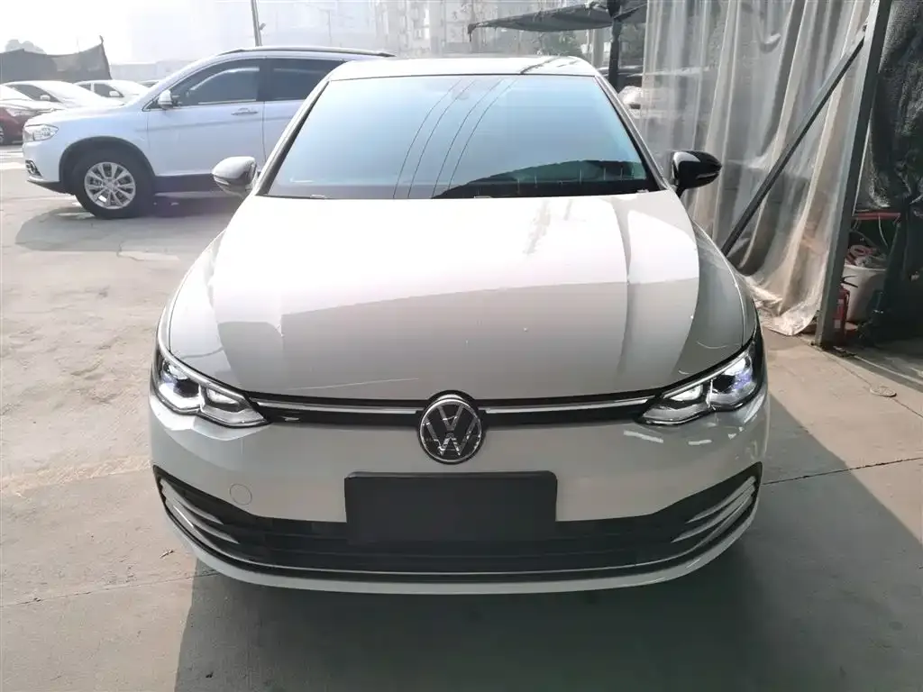 Volkswagen Golf 2024 из CN, фото 5