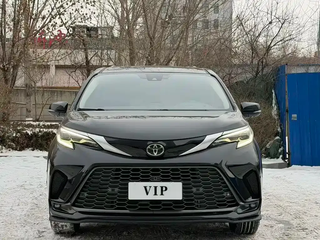 Toyota Granvia — фото 8
