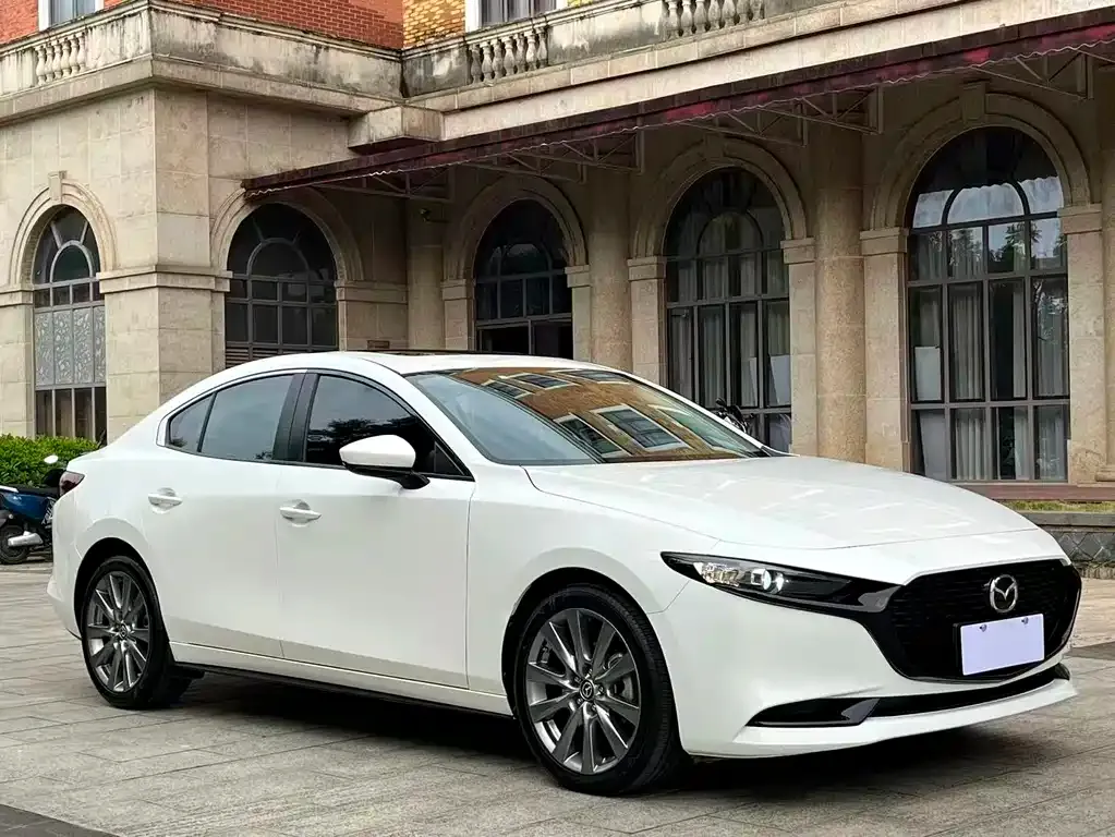 Mazda 3 Axela 2023 из CN, фото 3