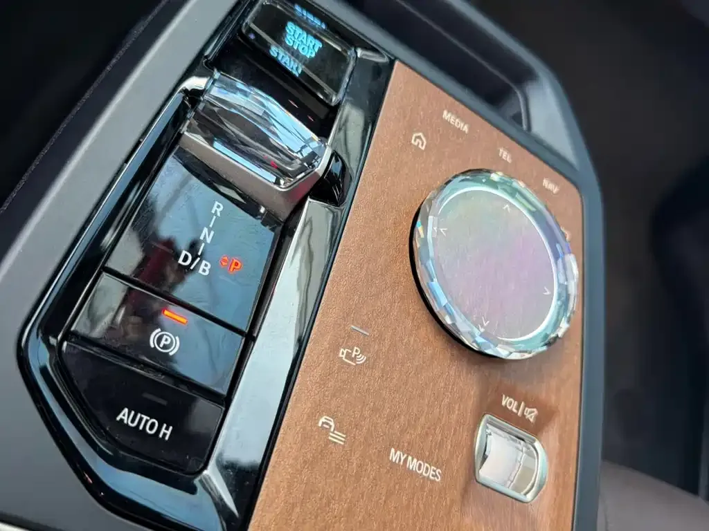 BMW iX 2023 из CN, фото 4