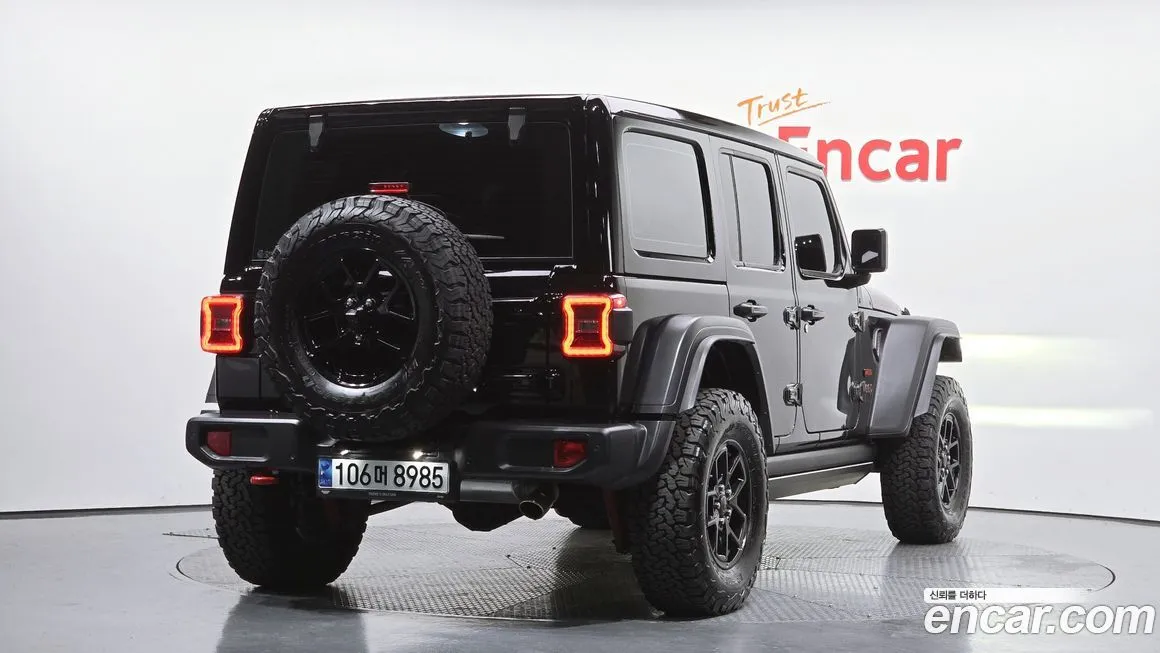 Jeep Wrangler — фото 7