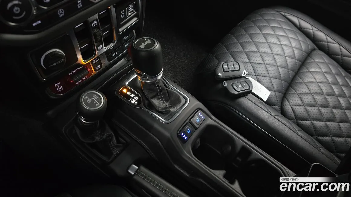 Jeep Wrangler — фото 6