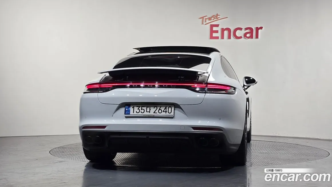 Porsche Panamera 2023 из KR, фото 2