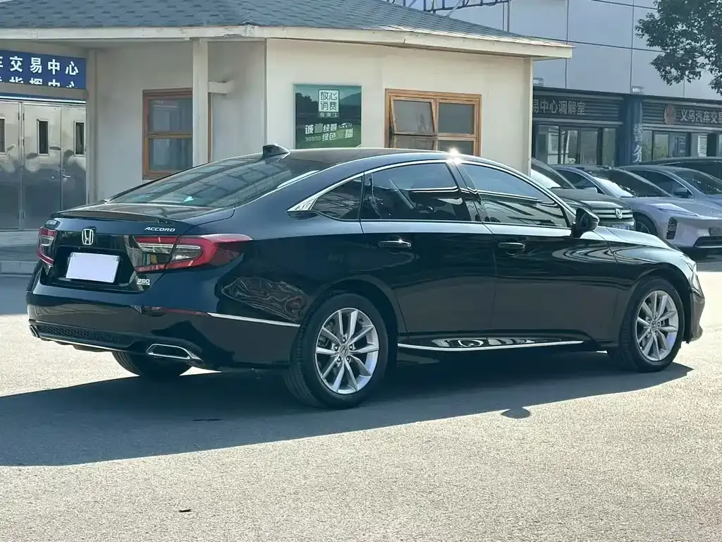 Honda Accord 2023 из CN, фото 8