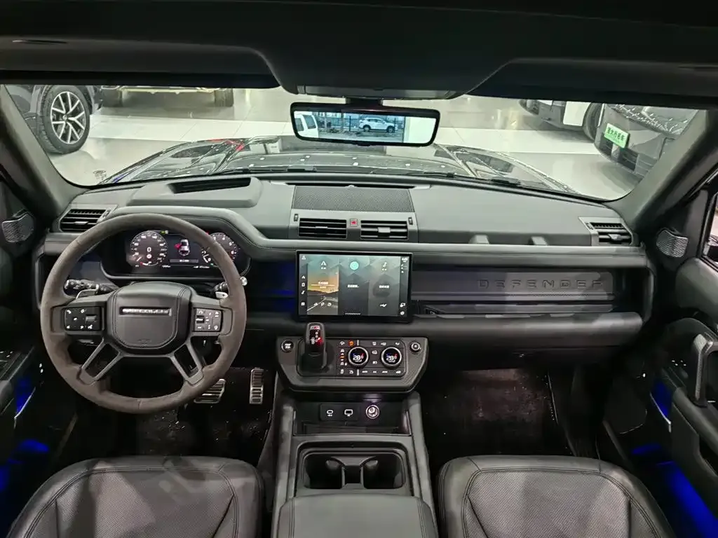 Land Rover Defender 2023 из CN, фото 3