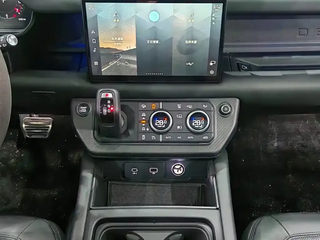 Land Rover Defender 2023 из CN, фото 7