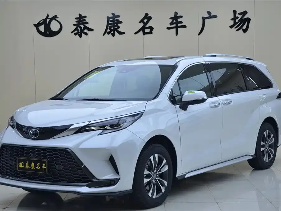 Toyota Granvia — фото 1