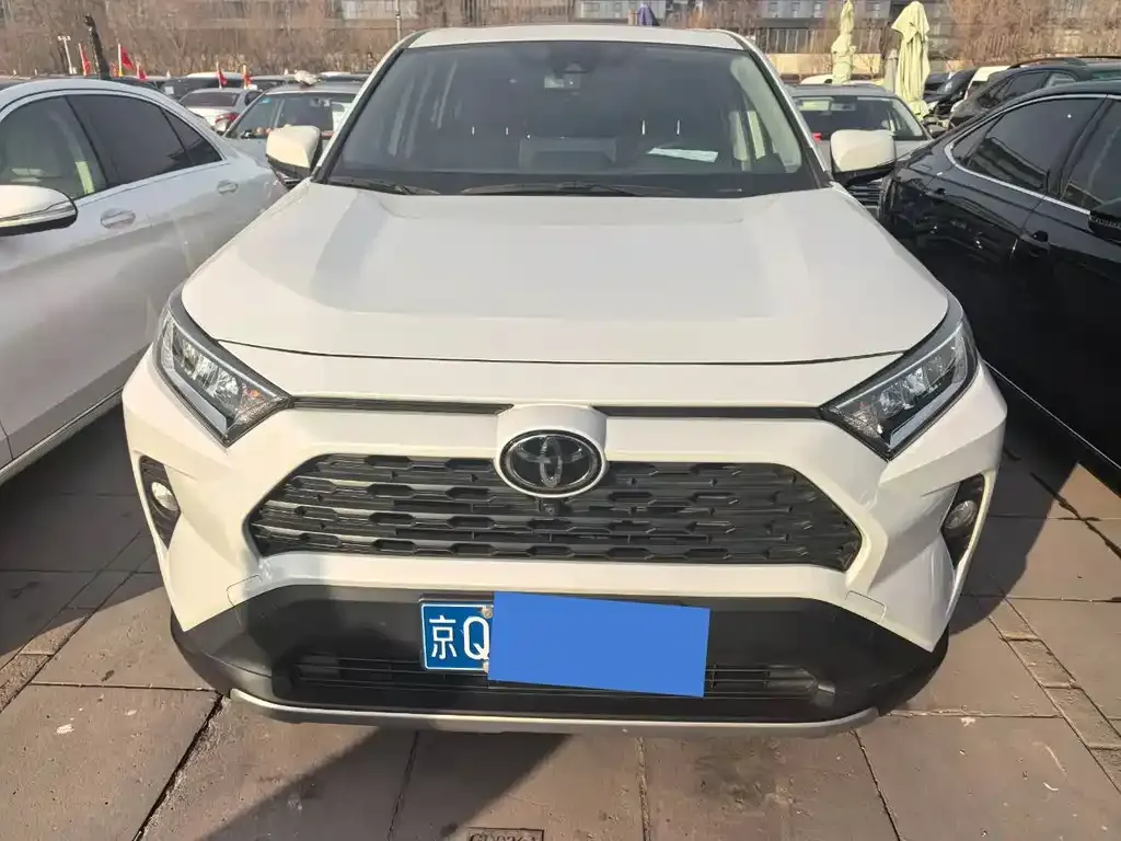 Toyota RAV4 2021 из CN, фото 2