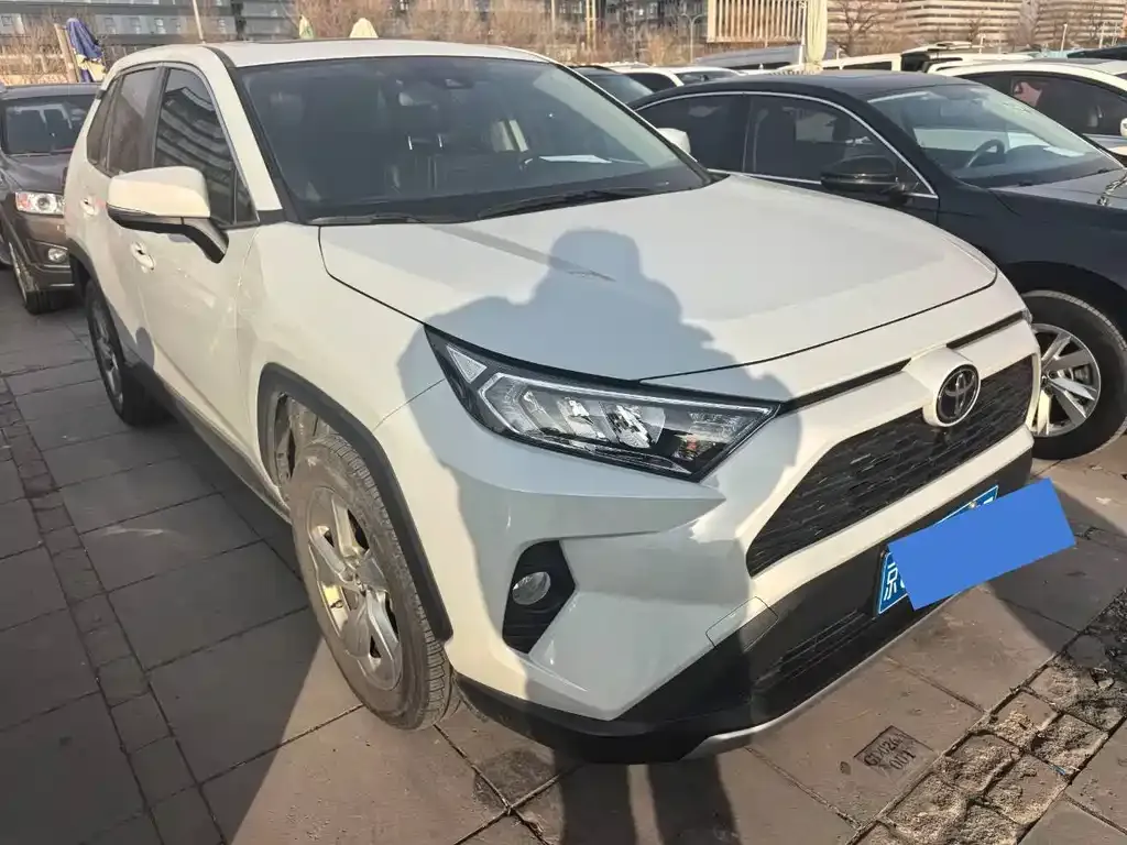 Toyota RAV4 2021 из CN, фото 4
