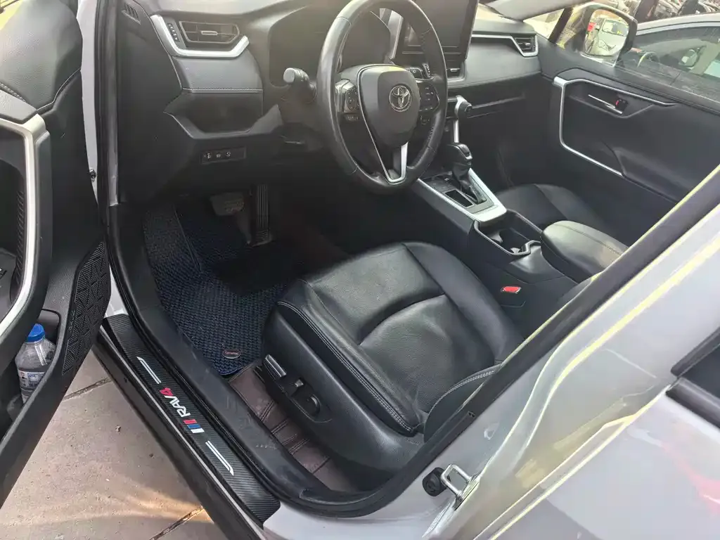 Toyota RAV4 2021 из CN, фото 9