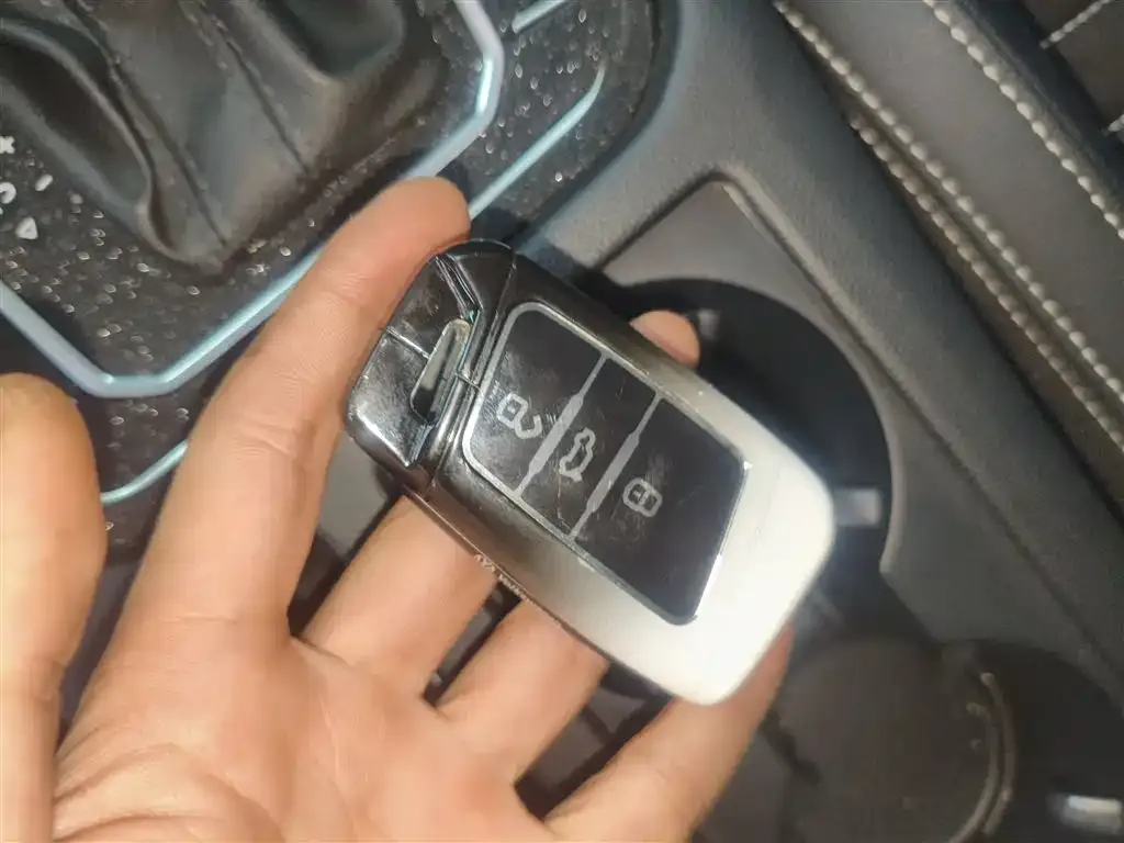 Volkswagen Magotan 2022 из CN, фото 2